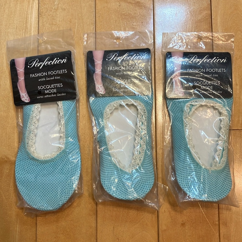 BUNDLE Perfection fashion footlets with laced ties pale blue one size 3 pair